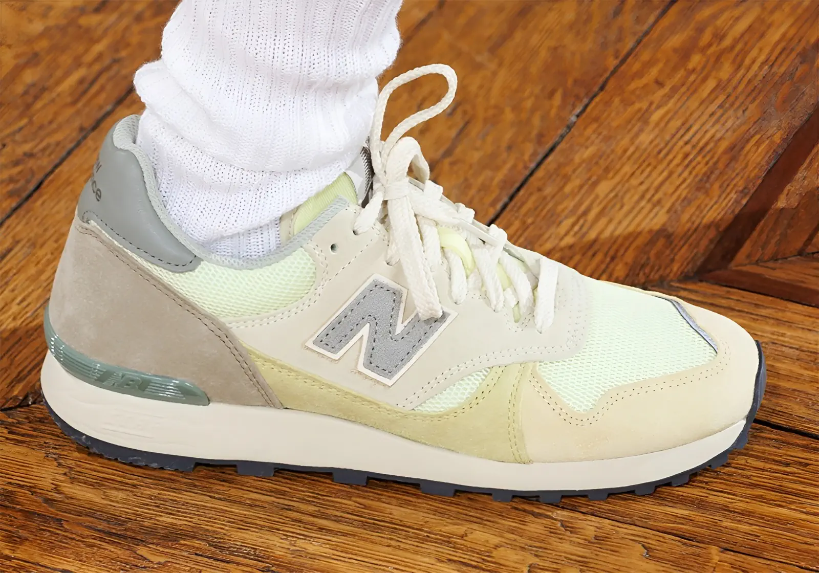 AURALEE and New Balance 475, A partnership built on subtlety