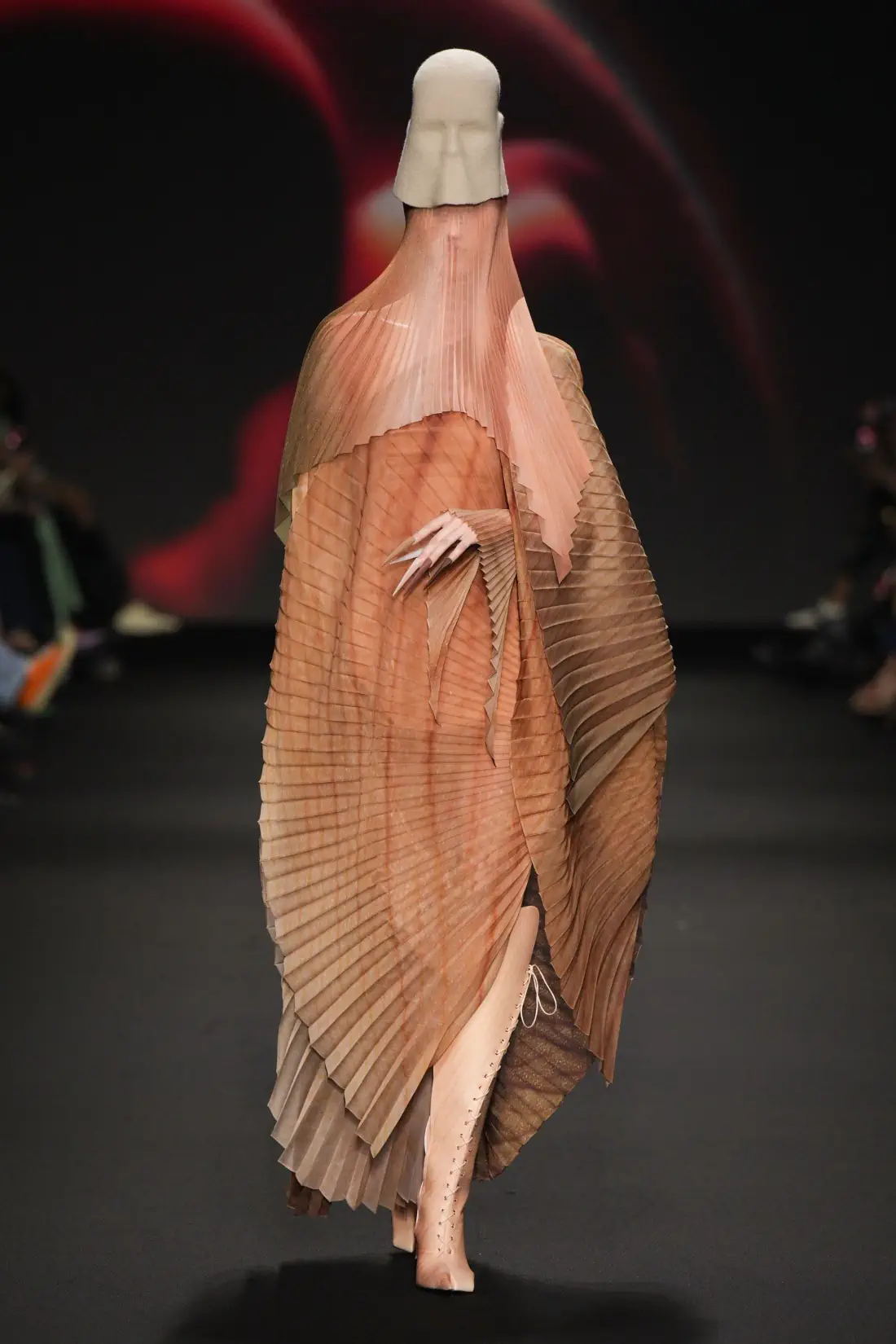 Robert Wun Haute Couture Fall-Winter 2024